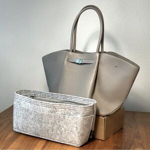 DeMellier The New York w/Shaper - Stone Grey - Like New